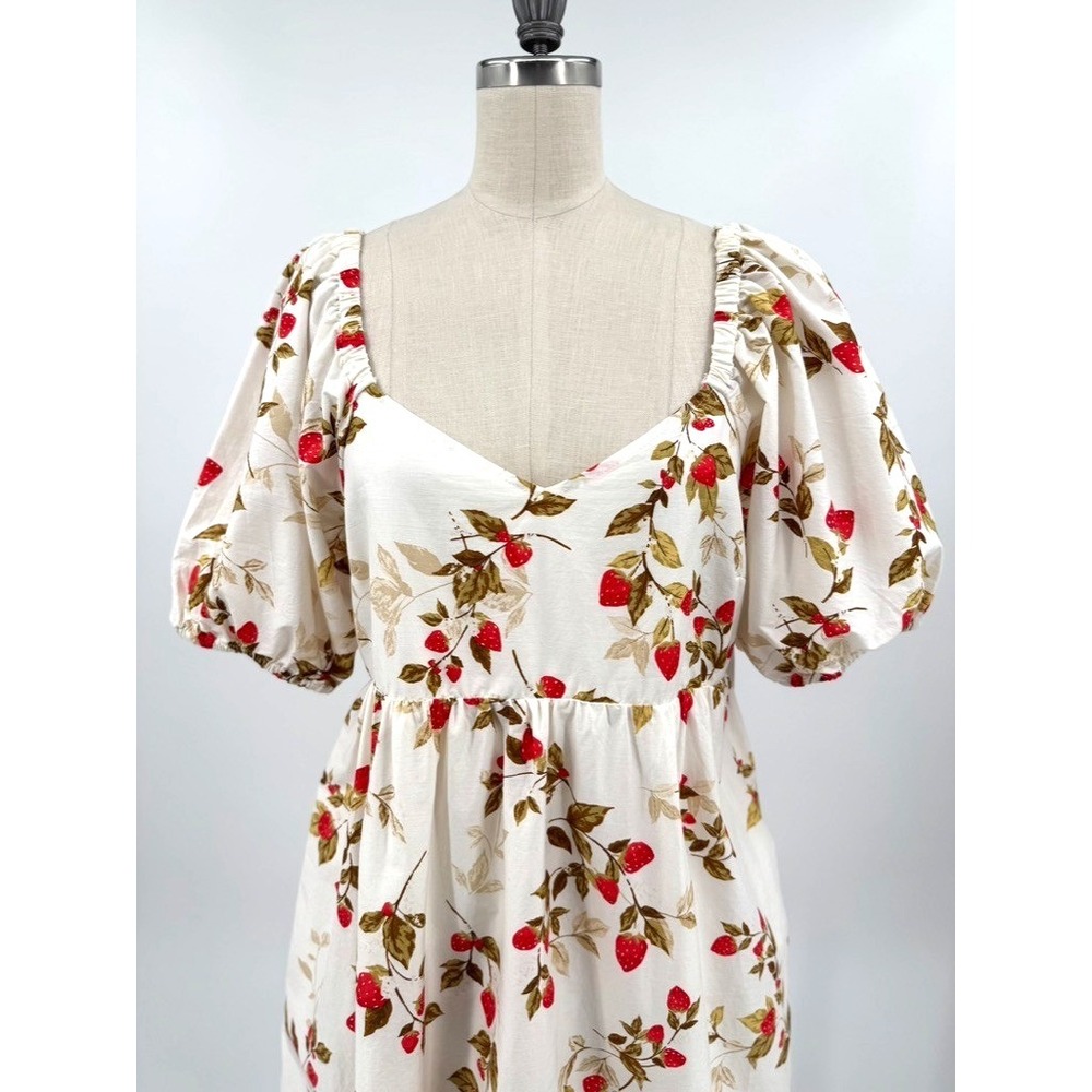 Old Navy Babydoll Dress Size M Strawberry Print Puff Sleeve Cottagecore Milkmaid - Picture 3 of 11